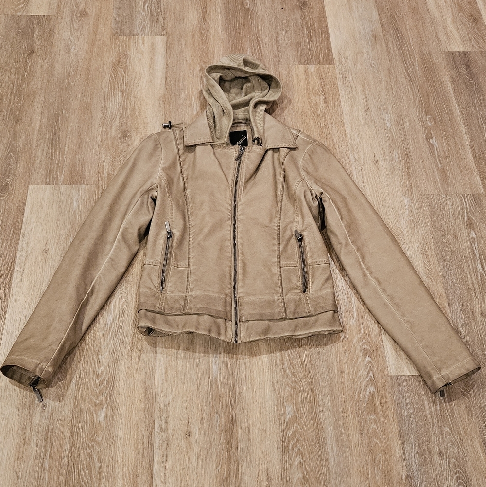 Women's size small collection b beige faux leather jacket with zippered out hood